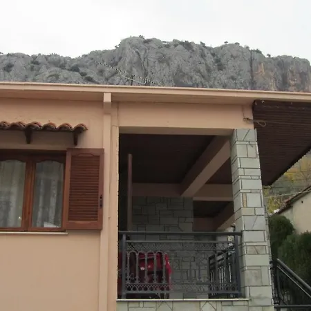 Archontiko * Theopetra